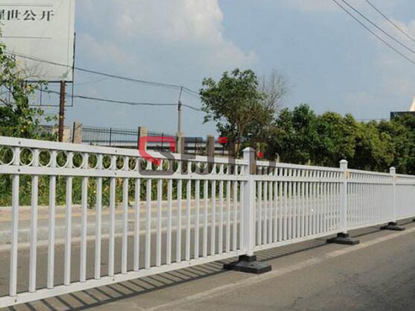 上海城市道路护栏案例